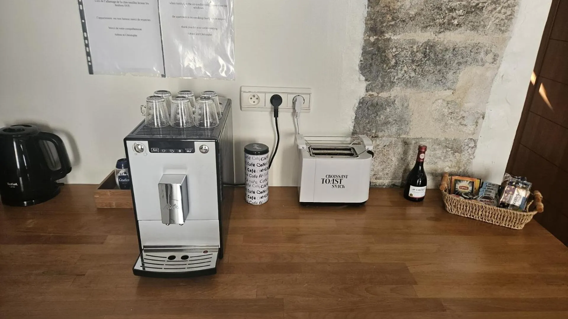 Appartement Souvenirs d'hier à Hyères 0*,