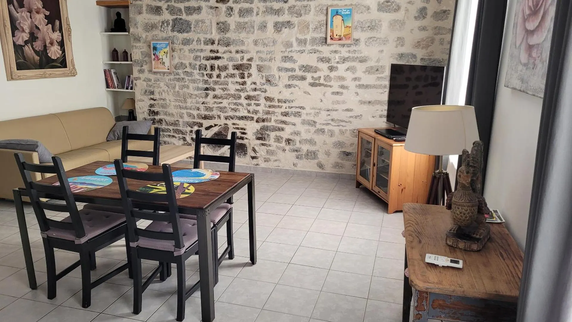Appartement Souvenirs d'hier à Hyères