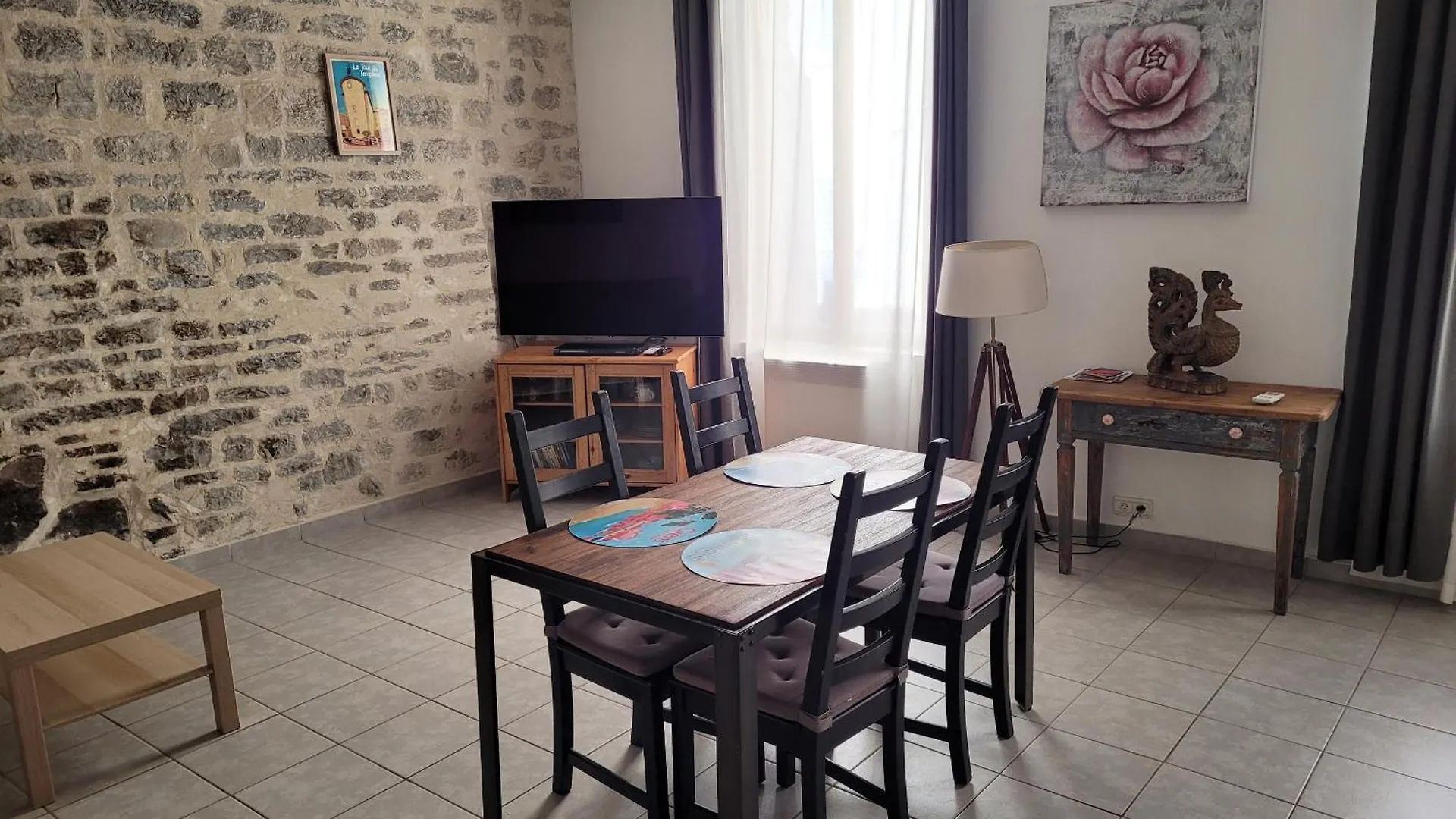 Appartement Souvenirs d'hier à Hyères France